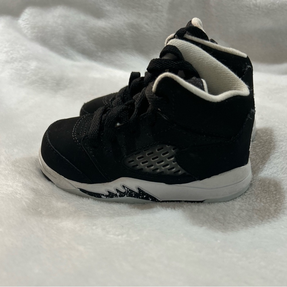 (SOLD)Jordan 5 Retro Oreo